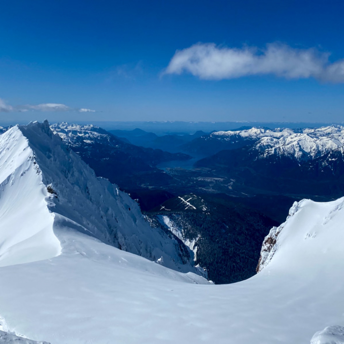 Garibaldi Neve Traverse & Peak BlackSheep Adventure